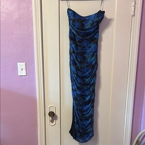 Elegant Blue and Black flower Strapless Dress for all Body Types